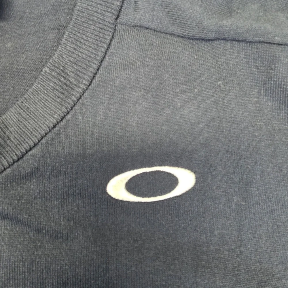 Oakley Sweater Men's Tailored Fit V-Neck‎ Pullover Long Sleeve Black Large Golf